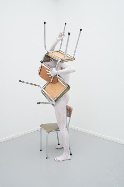 Balancing Gestalt Chairs